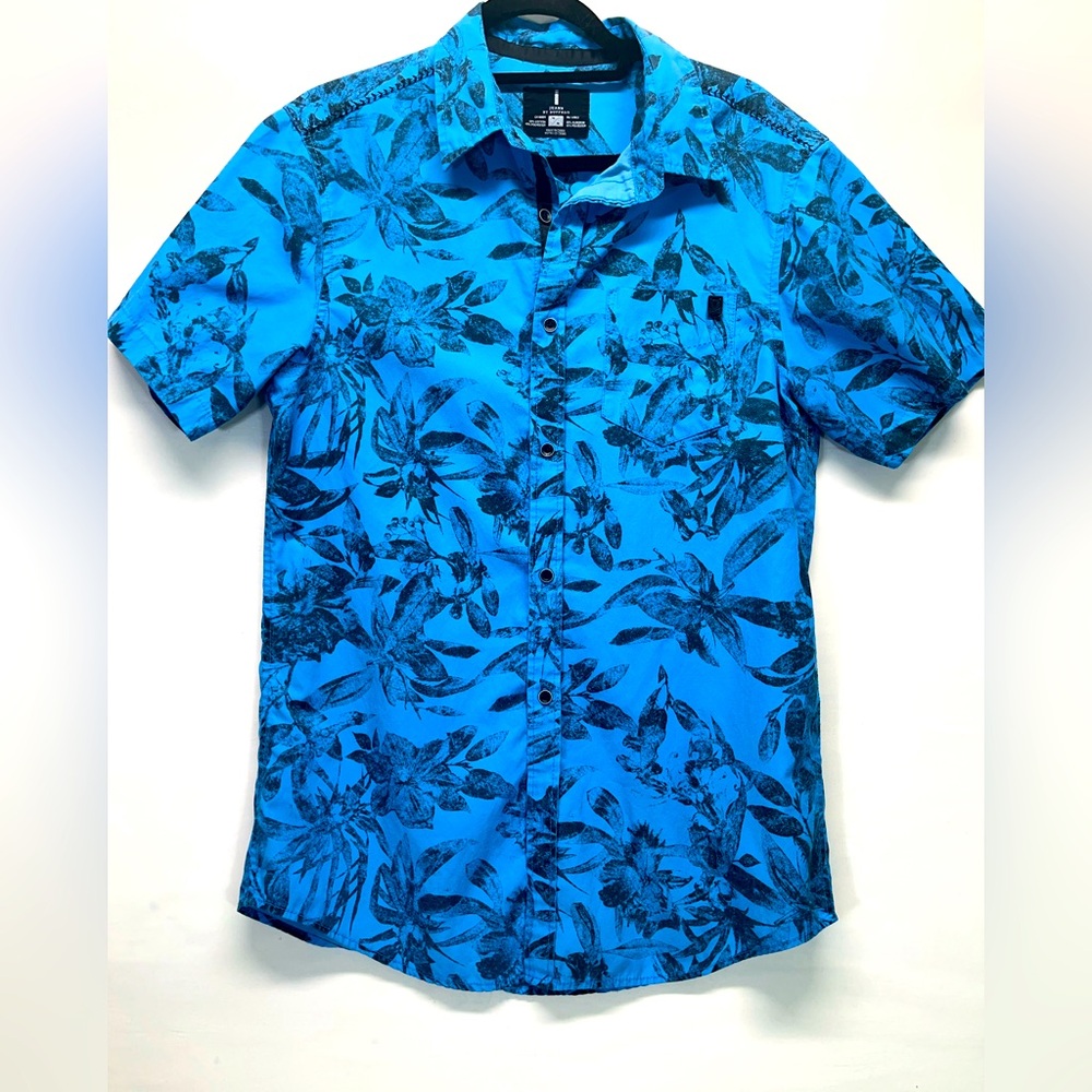 Jeans By Buffalo Mens Leaf Print Button Up Shirt Resortwear Vacay Tropics Blue M